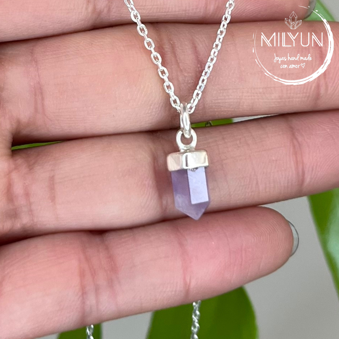 Collar de plata con punta xs.