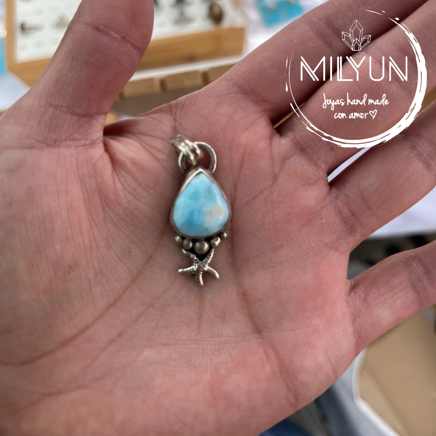 Dije Larimar estrella de Mar y esferas.