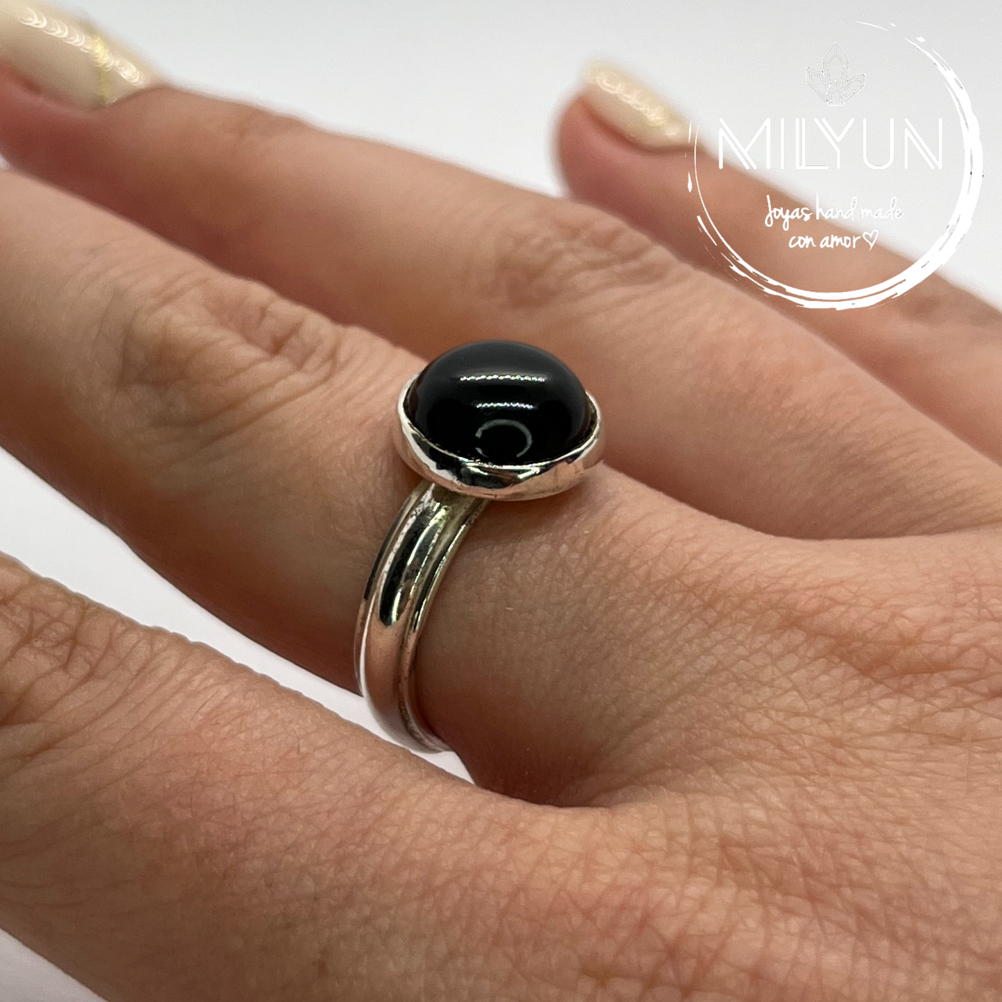 Anillos clásicos de cabujón diferentes piedras.